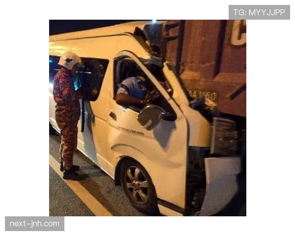 刷到桃田贤斗的机场随拍，行李比我家装修还贵，那种距离感太扎心